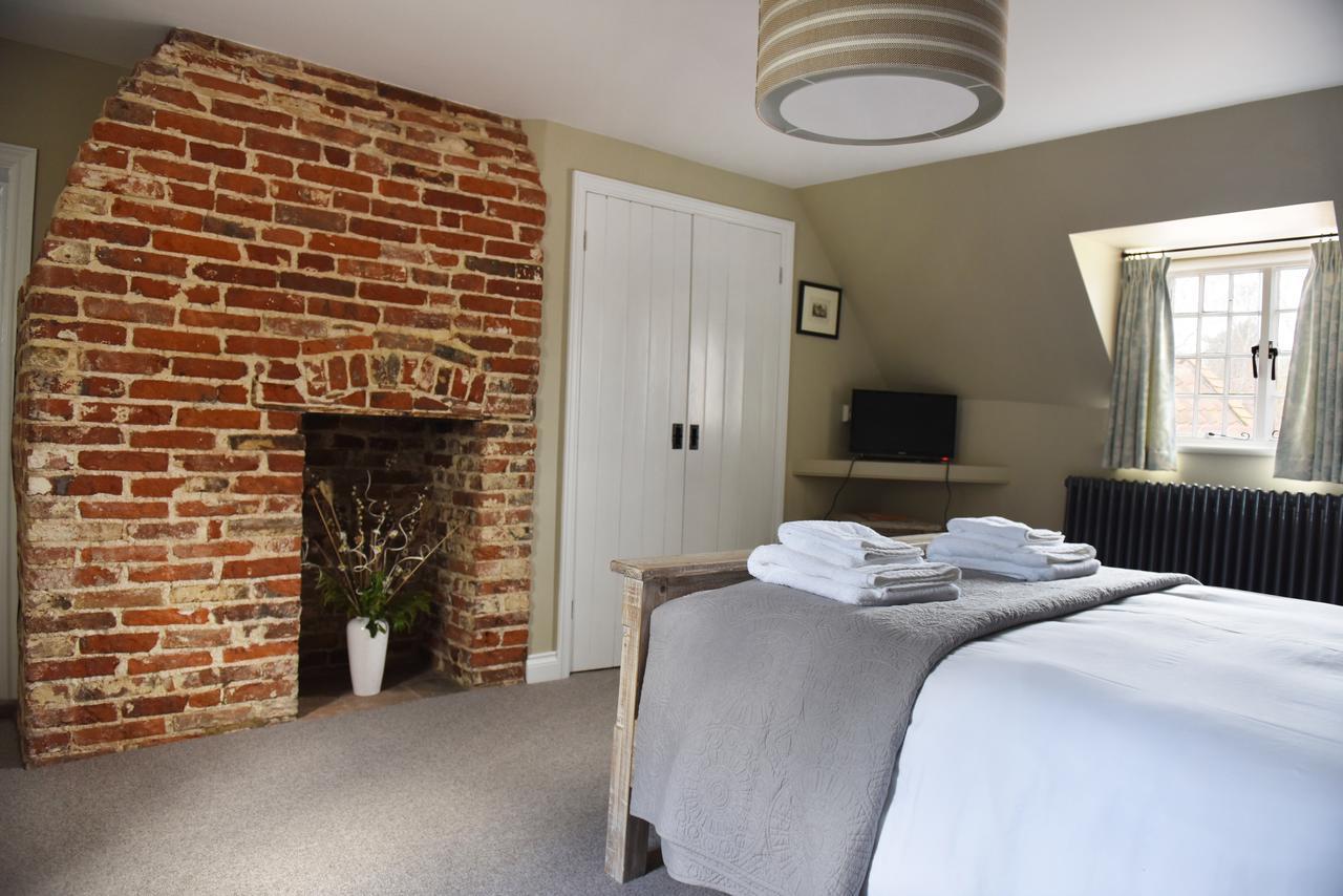 The Three Horseshoes Warham 외부 사진